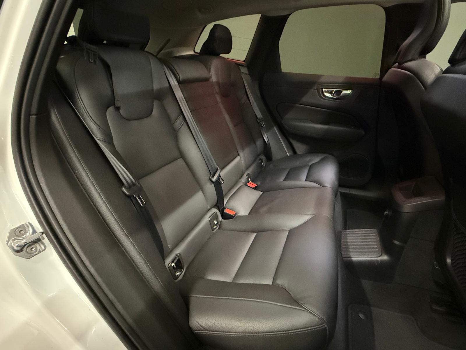 VOLVO XC60 T8 eAWD Inscription Geartronic-image-16