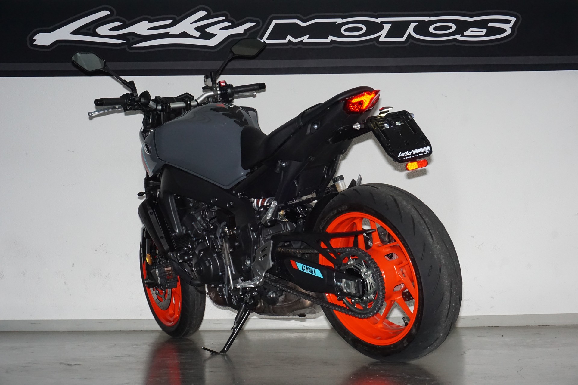 YAMAHA MT-09-image-2