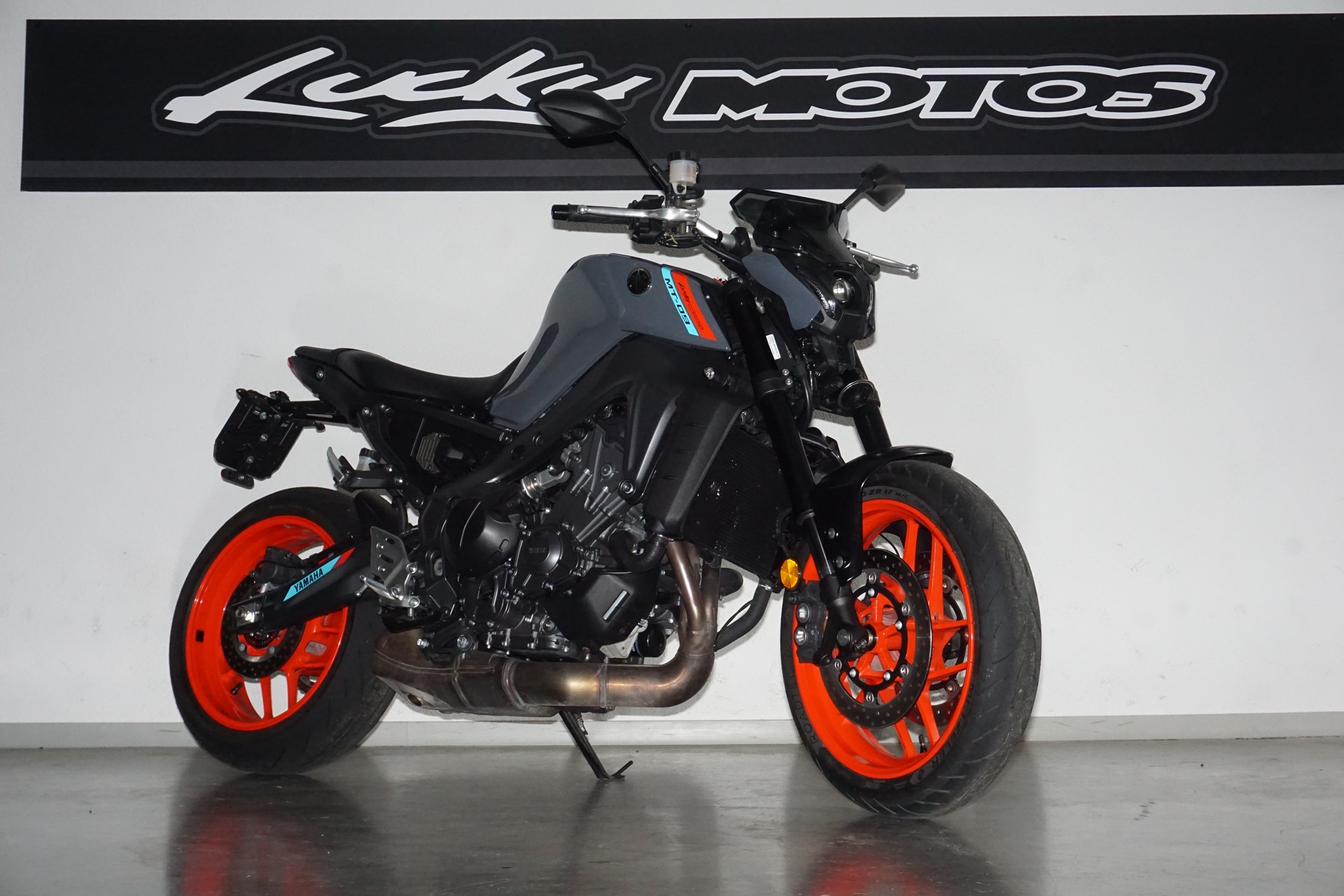 YAMAHA MT-09-image-0