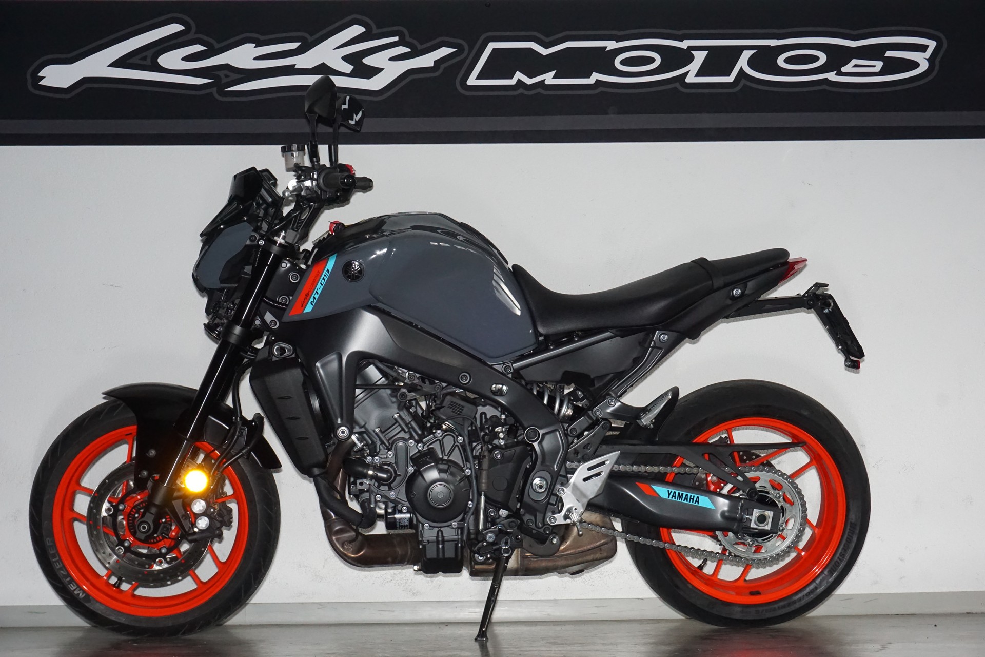 YAMAHA MT-09-image-4