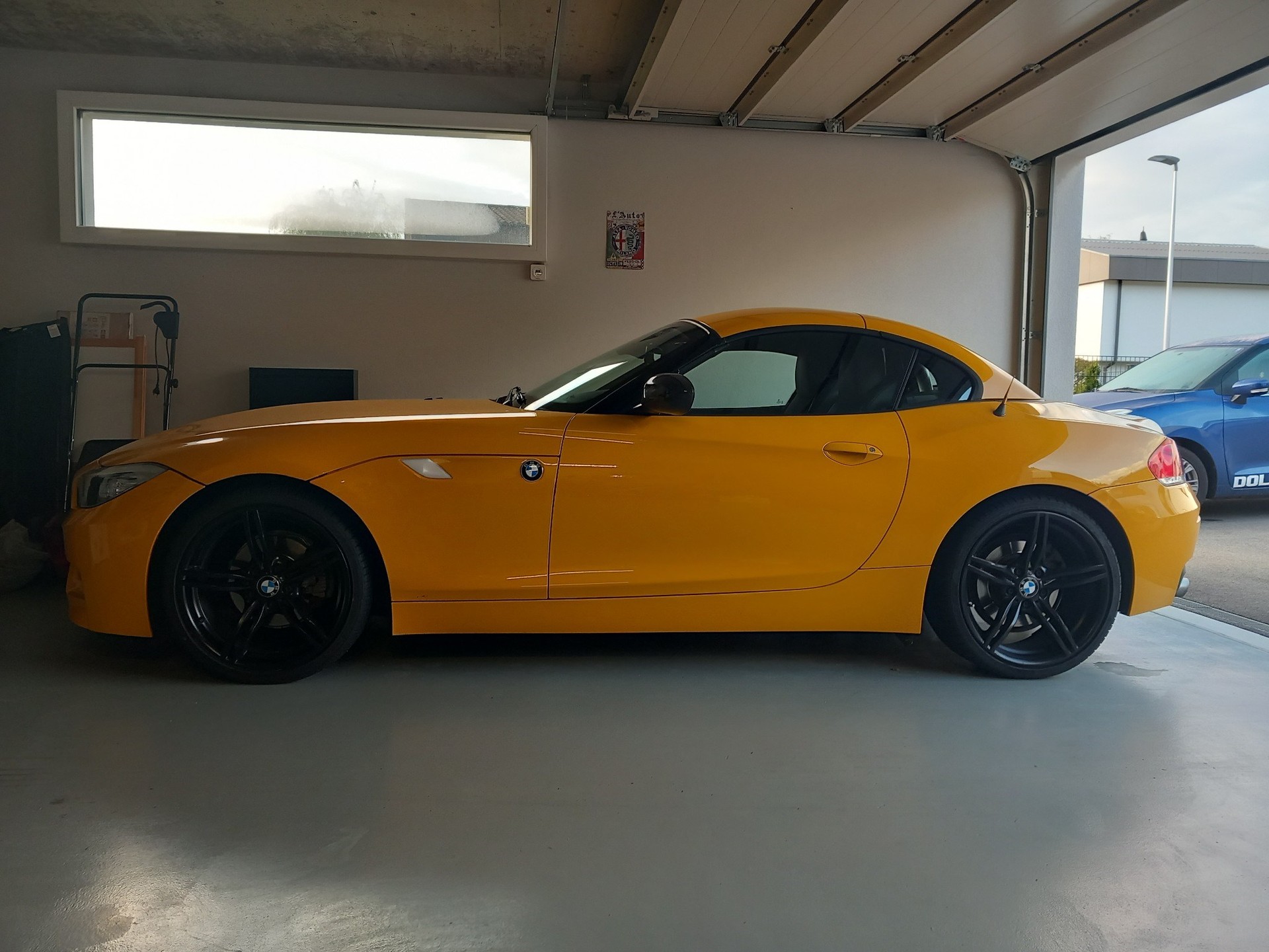 BMW Z4 sDrive23i-image-4