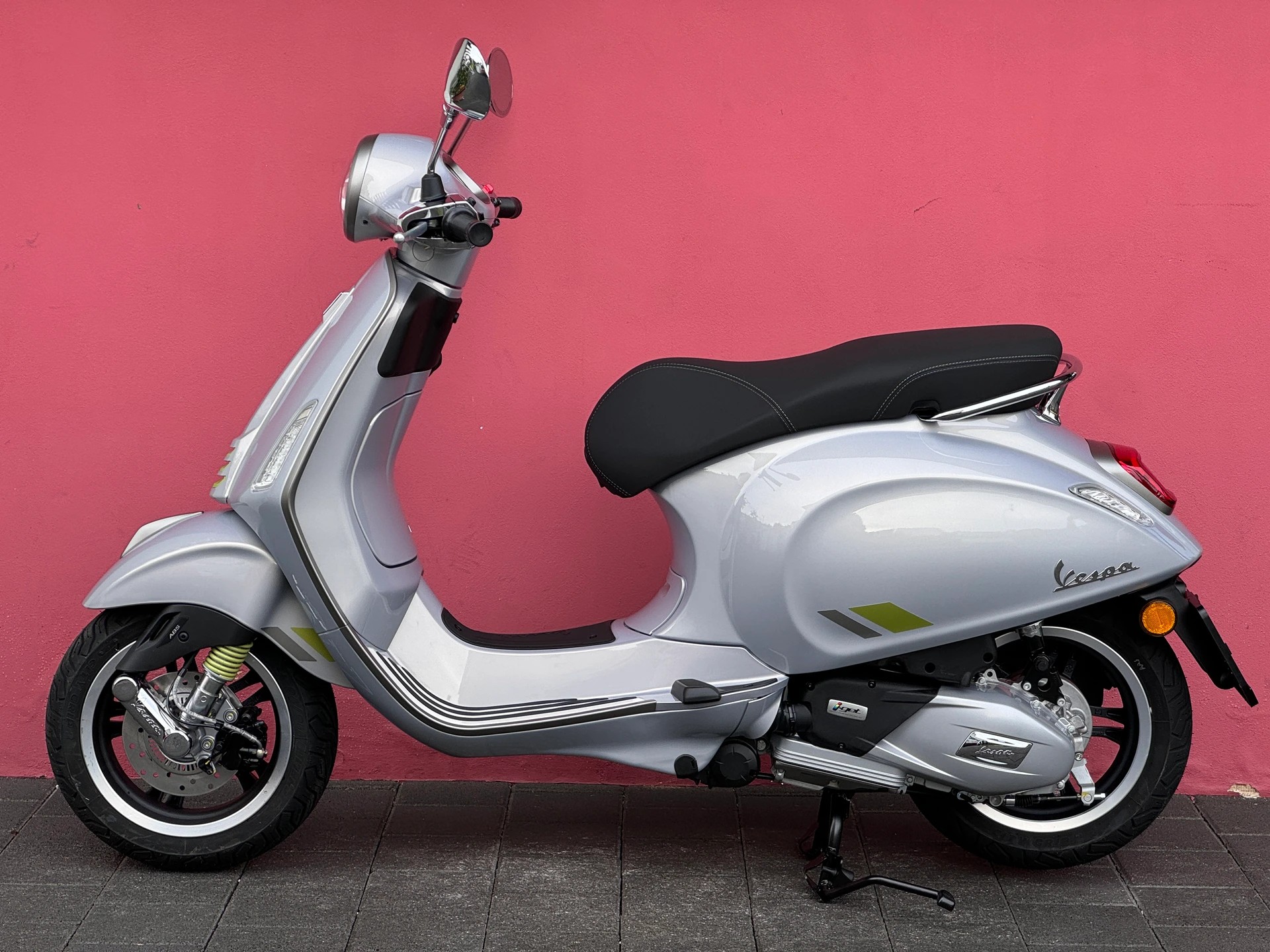 PIAGGIO Vespa 125 Primavera Tech ABS-image-12