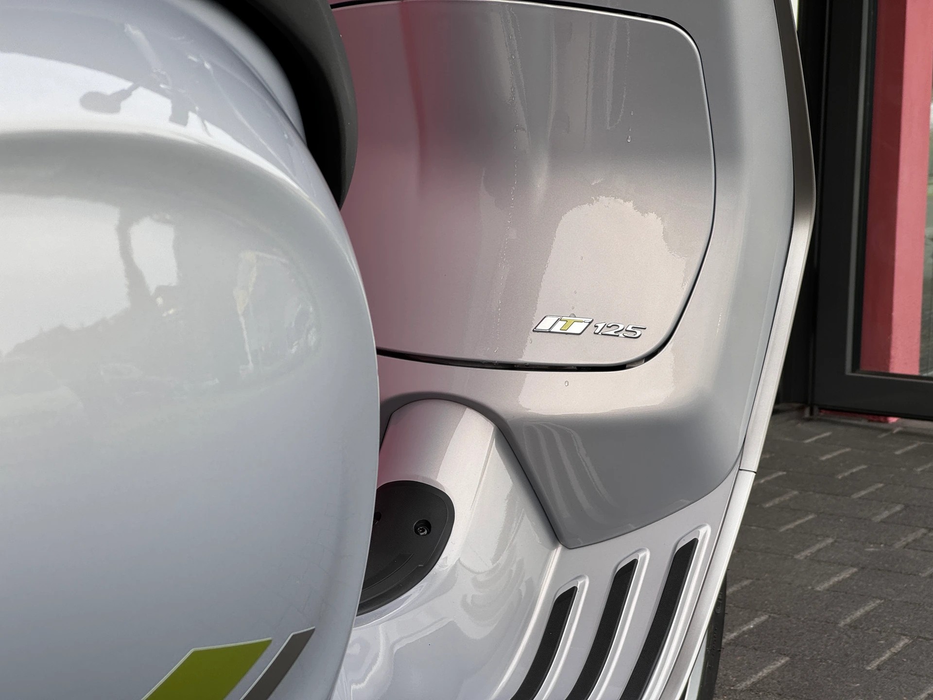 PIAGGIO Vespa 125 Primavera Tech ABS-image-3