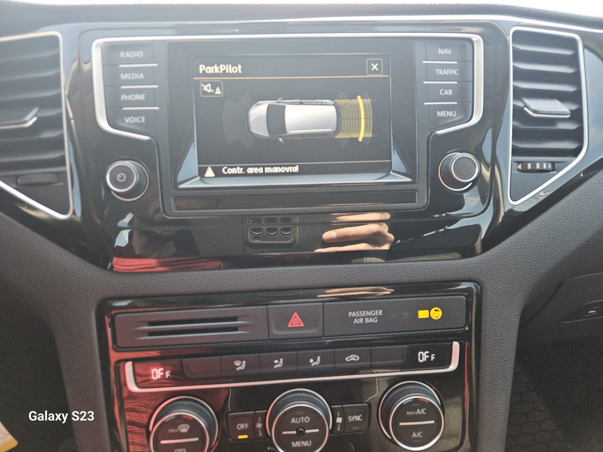 VW Golf Sportsvan 1.6 TDI Comfortline-image-12