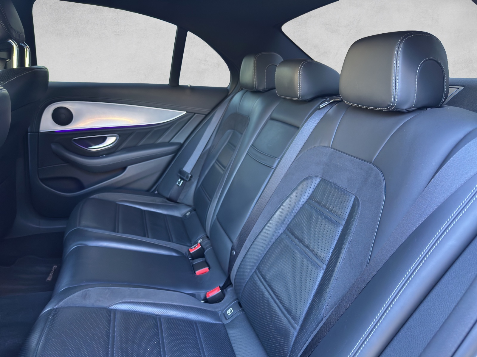MERCEDES-BENZ E 43 AMG 4Matic 9G-Tronic-image-9