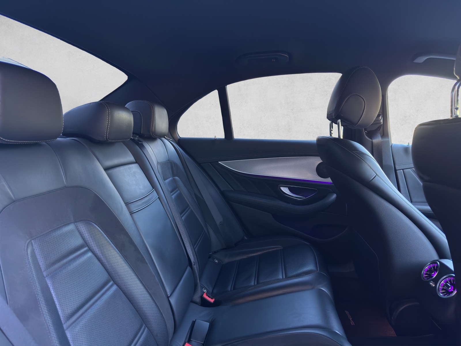 MERCEDES-BENZ E 43 AMG 4Matic 9G-Tronic-image-11