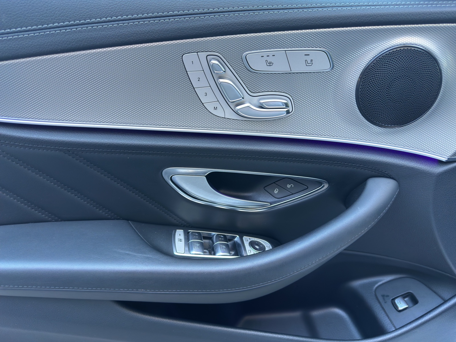 MERCEDES-BENZ E 43 AMG 4Matic 9G-Tronic-image-5