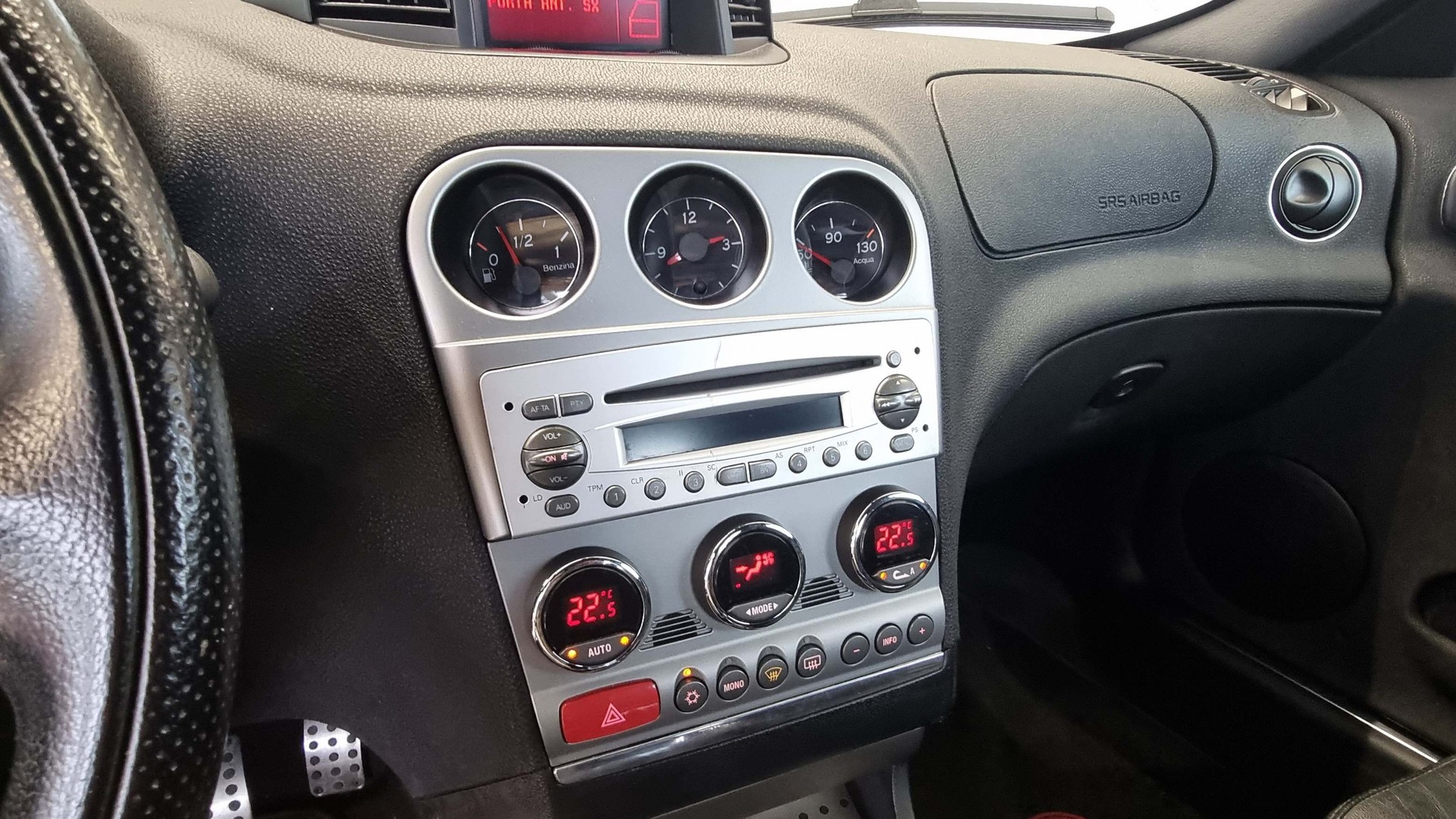ALFA ROMEO 156 3.2 V6 24V GTA Distinctive-image-13