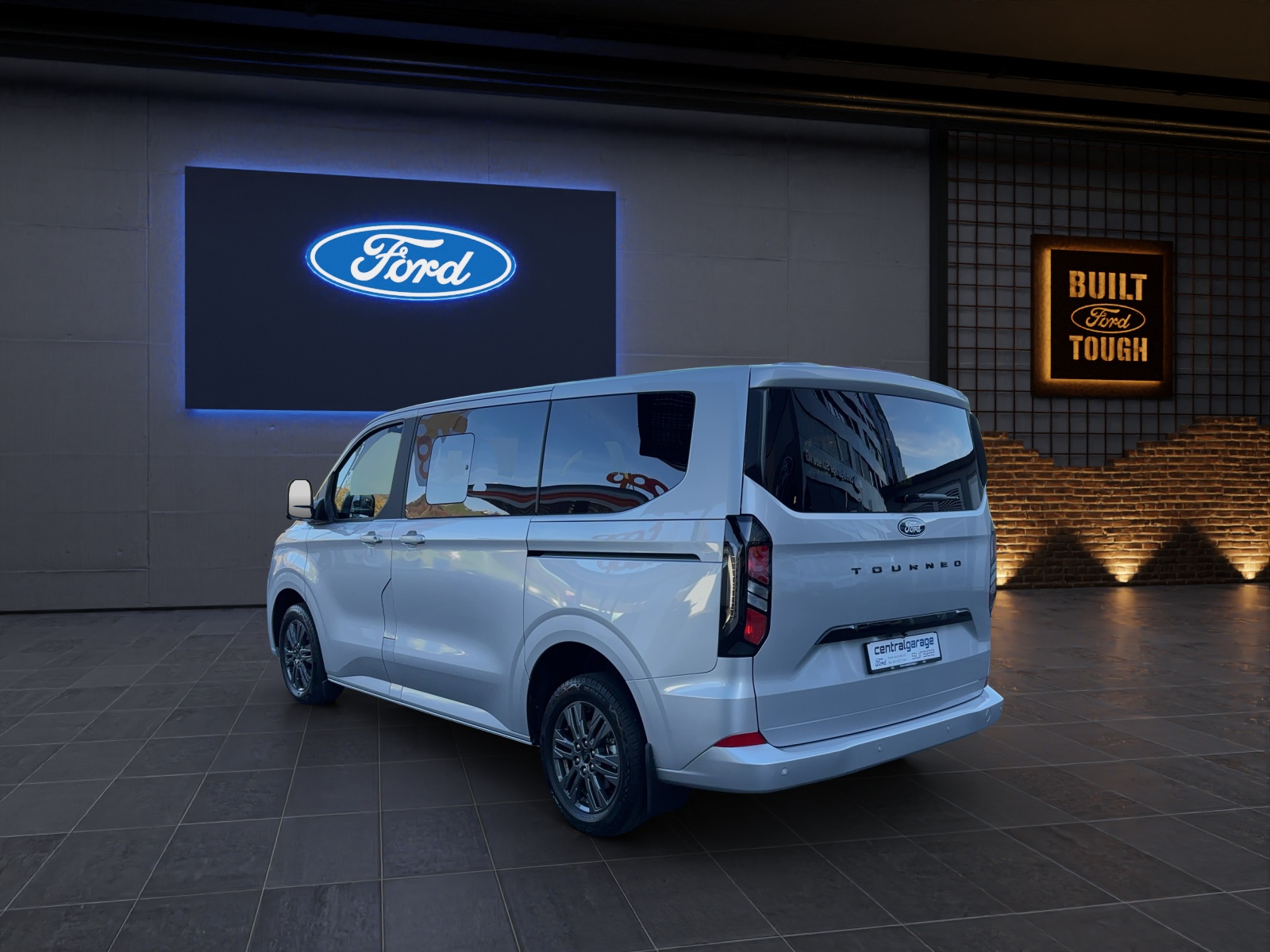 FORD Tourneo Custom Bus 320 L1 2.0 EcoBlue 136 PS Titanium AUTOMAT-showroom-element-2