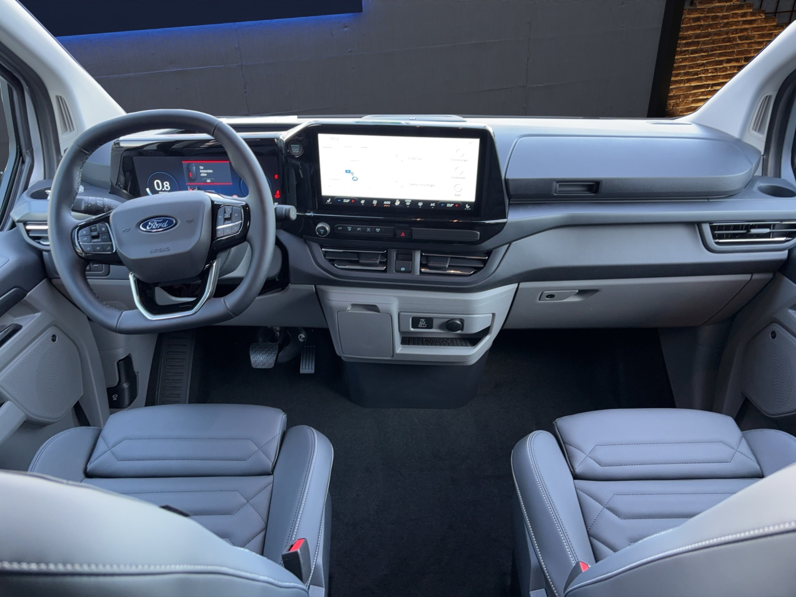 FORD Tourneo Custom Bus 320 L1 2.0 EcoBlue 136 PS Titanium AUTOMAT-image-7