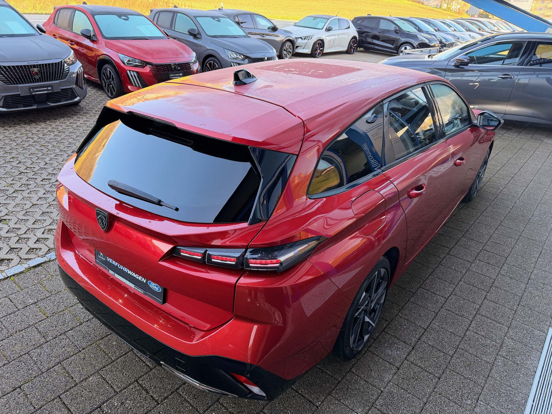 PEUGEOT 308 SW 1.5 BlueHDi Allure 5 Jahre Werksgarantie-image-4