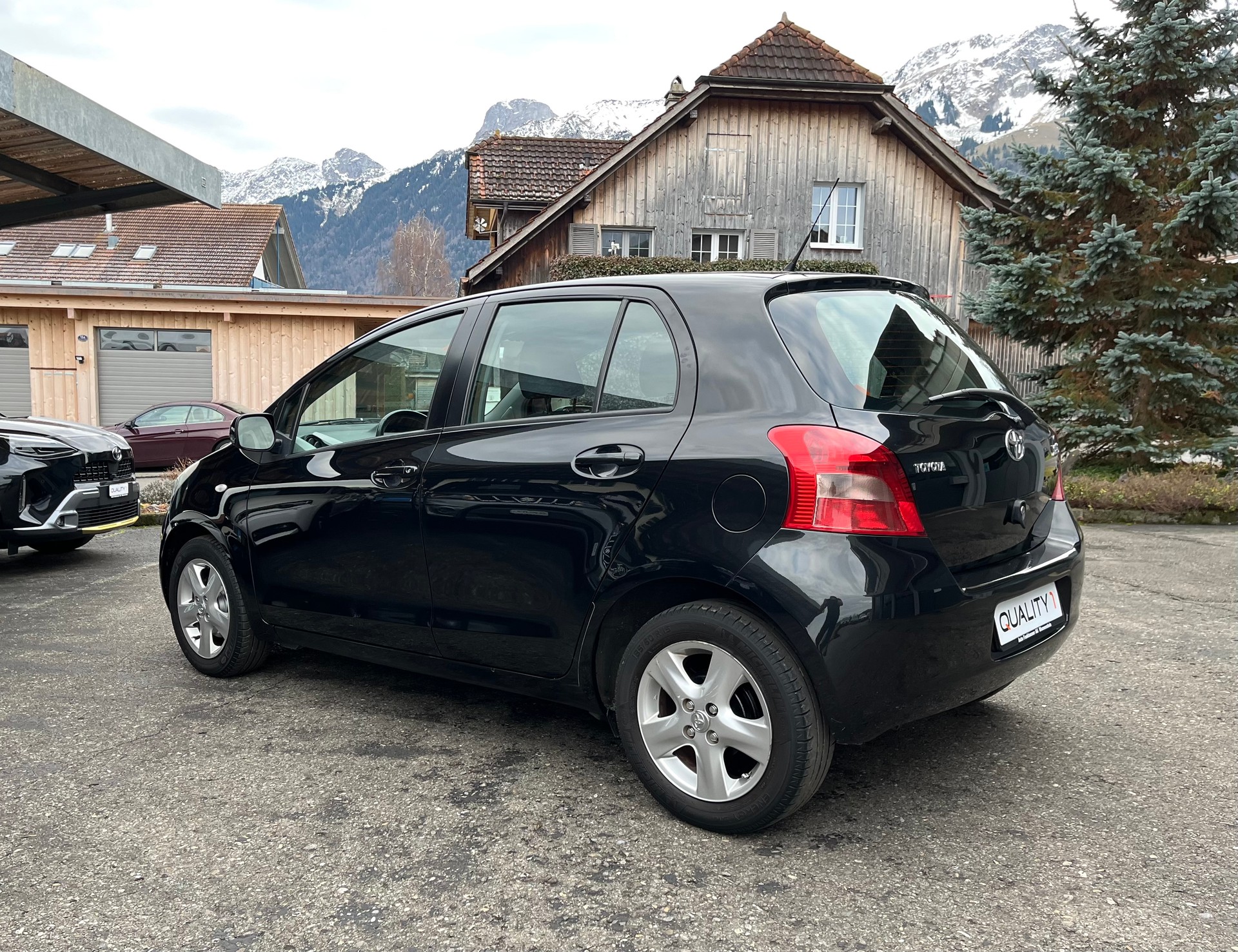 TOYOTA Yaris 1.3 Linea Sol-image-4