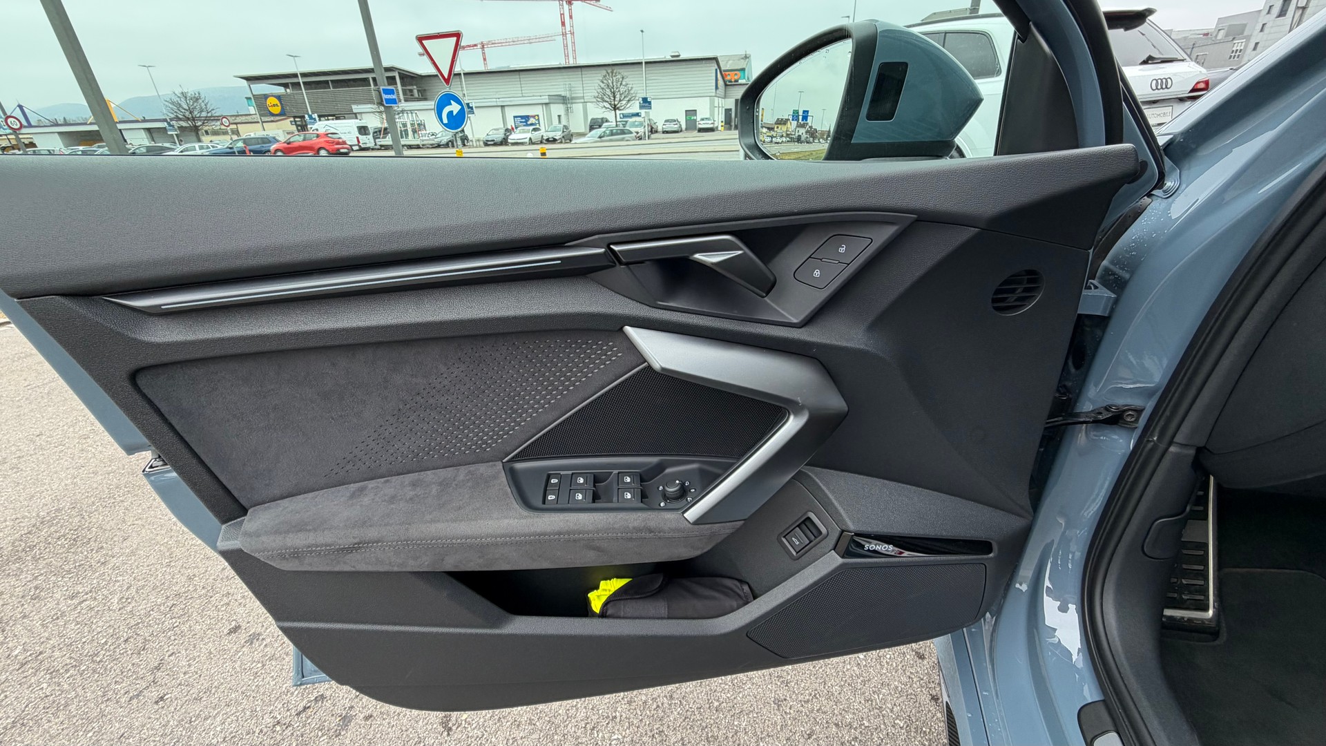 AUDI RS3 Sportback 2.5 TSI quattro S-tronic *280km/h - Carbon - Sonos*-image-18