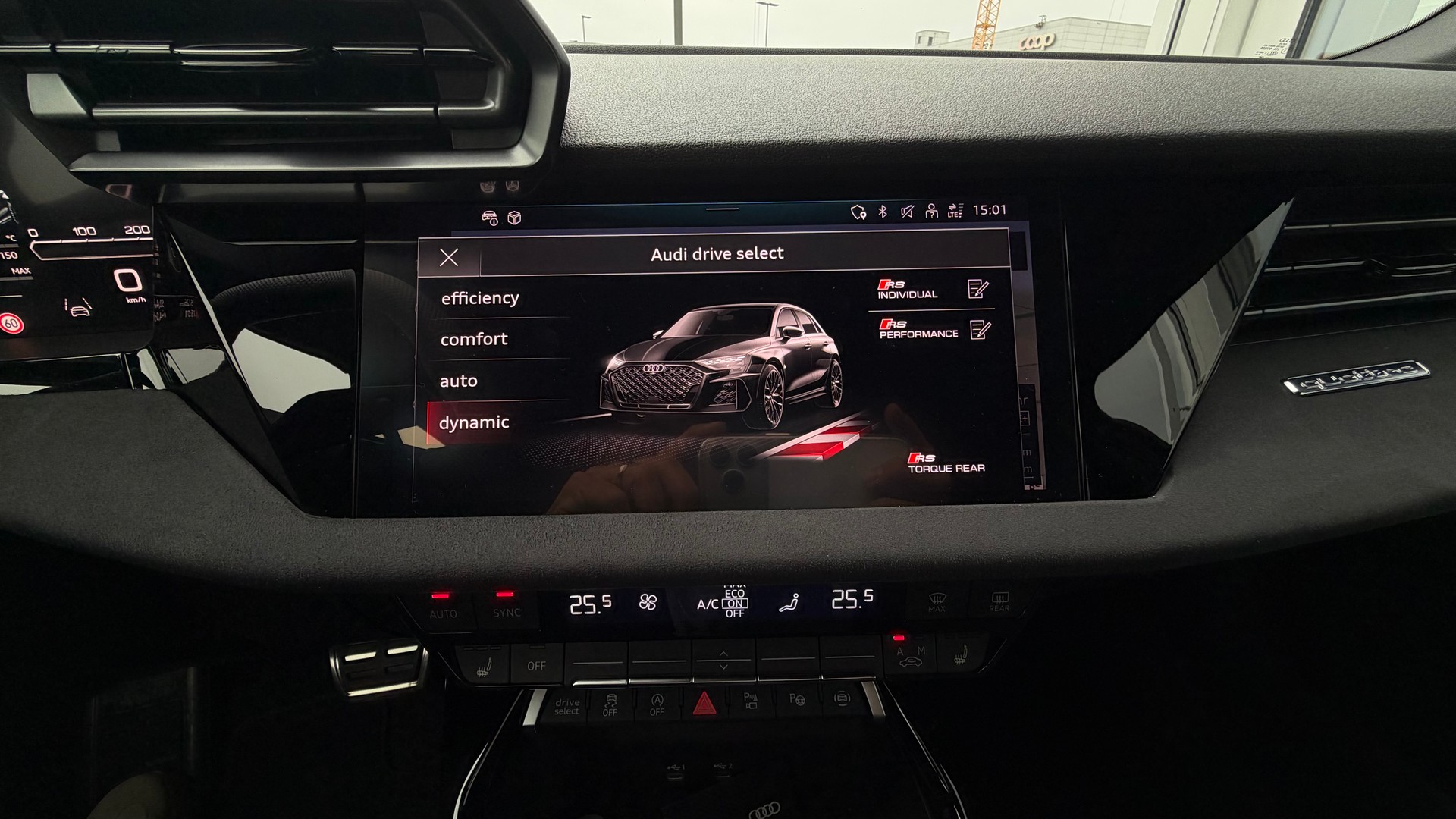 AUDI RS3 Sportback 2.5 TSI quattro S-tronic *280km/h - Carbon - Sonos*-image-26