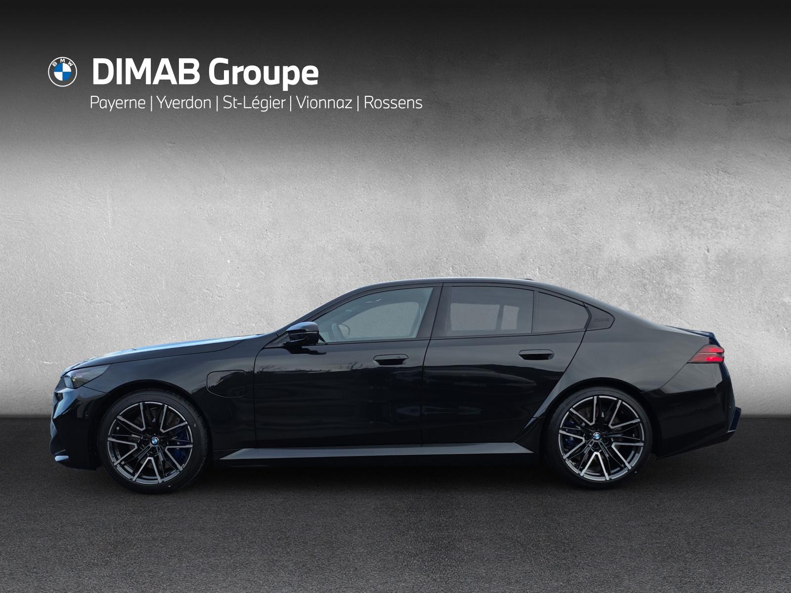 BMW M5 xDrive-showroom-element-1