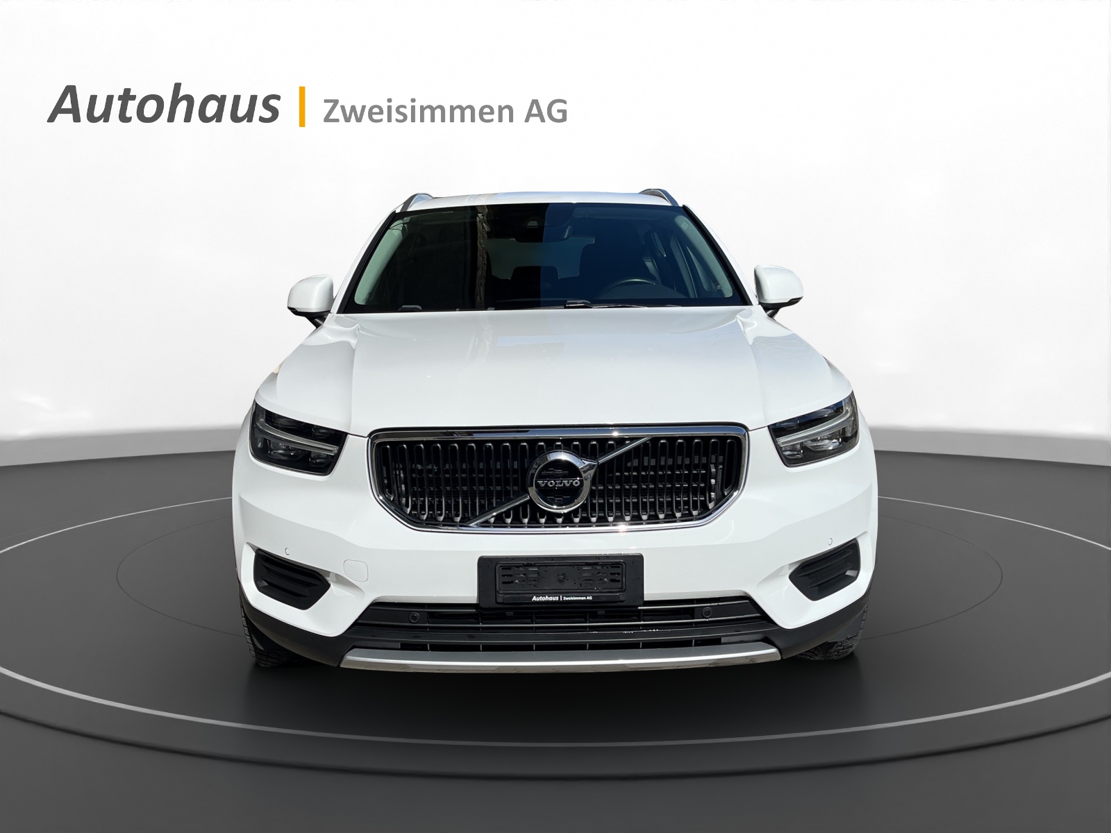 VOLVO XC40 D4 AWD Momentum Geartronic-showroom-element-3