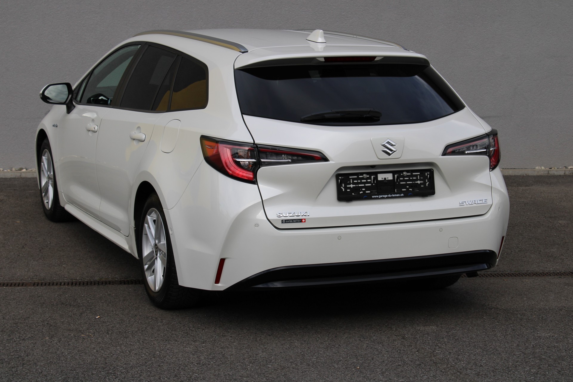 SUZUKI Swace 1.8 Hybrid Compact Top E-CVT-image-6