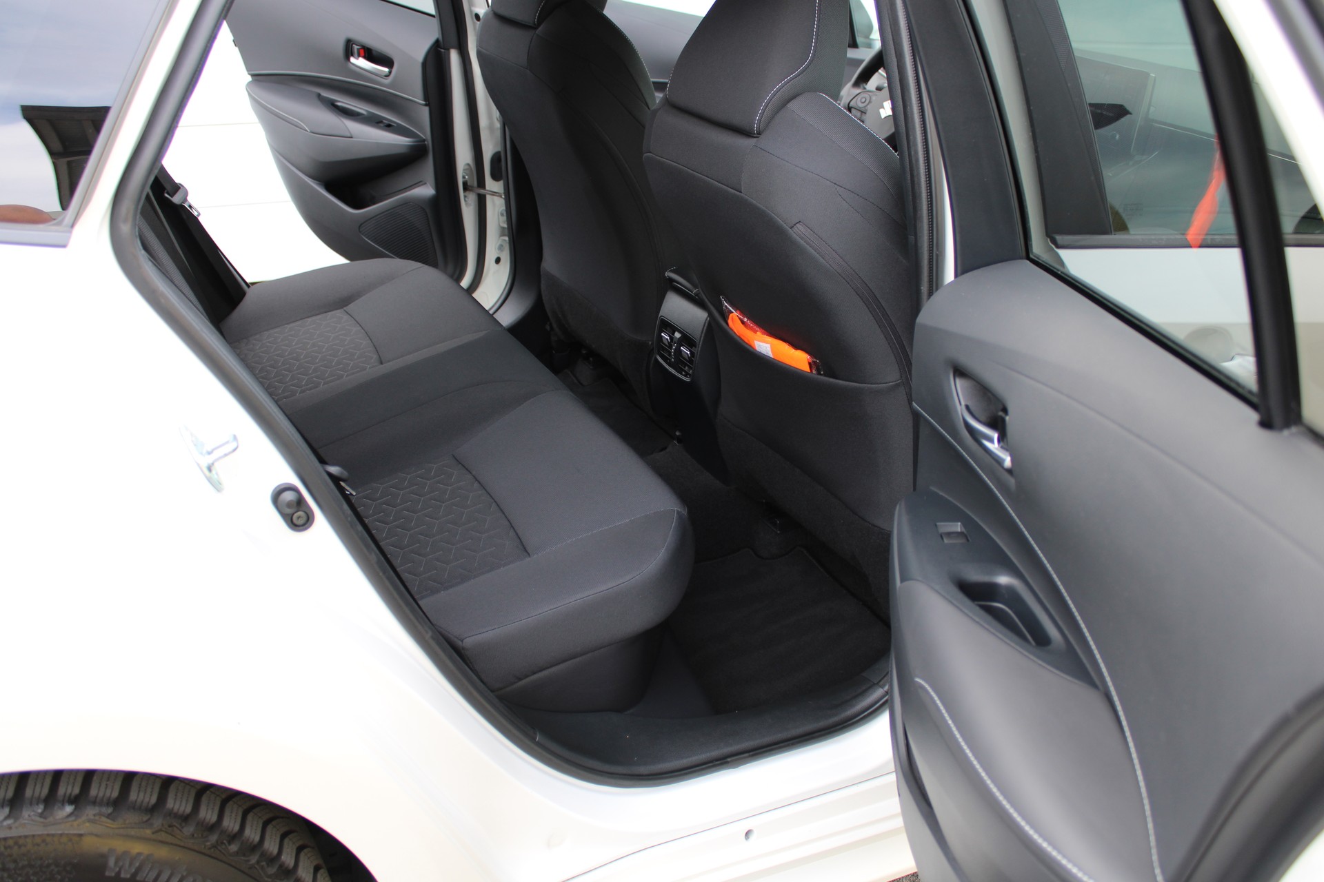 SUZUKI Swace 1.8 Hybrid Compact Top E-CVT-image-11