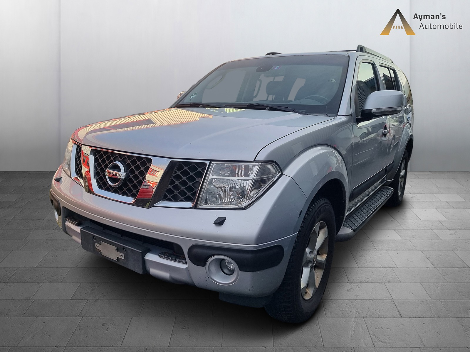 NISSAN Pathfinder 2.5 dCi Platinum Automatic-image-1