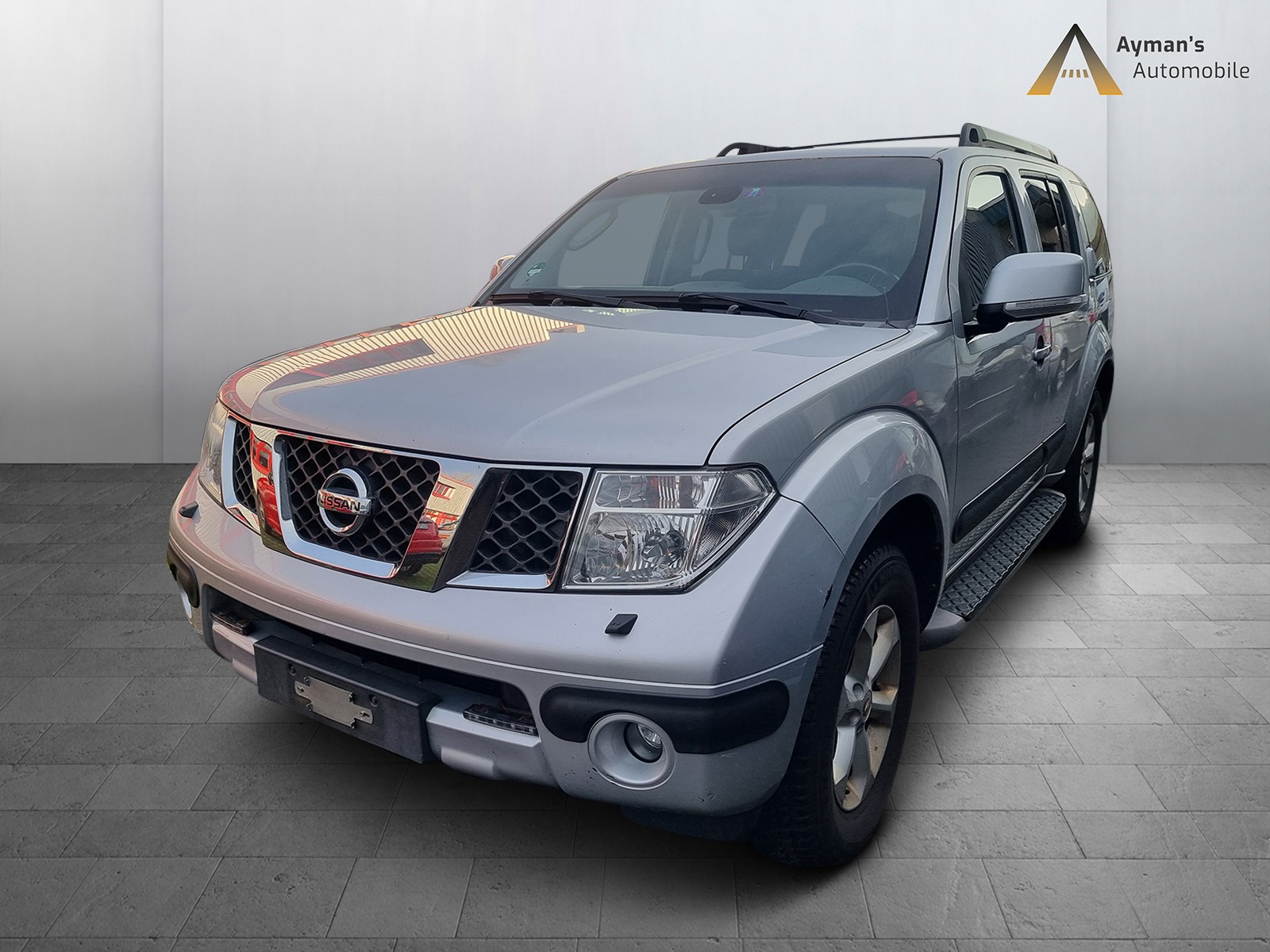 NISSAN Pathfinder 2.5 dCi Platinum Automatic-image-0