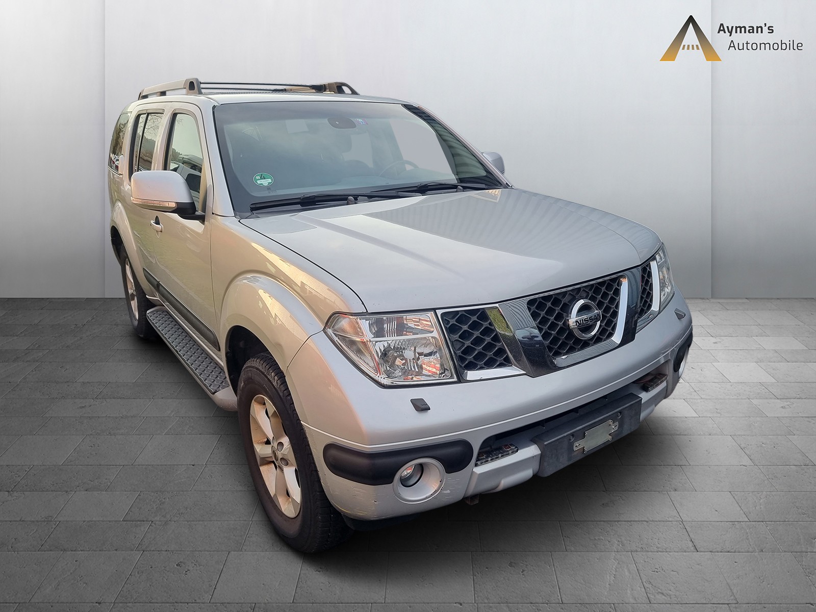 NISSAN Pathfinder 2.5 dCi Platinum Automatic-image-2