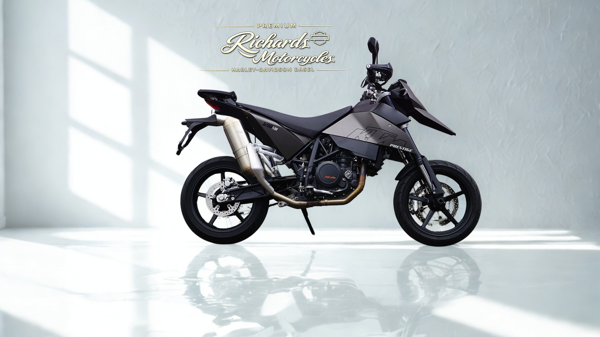 KTM 690 SM-image-0