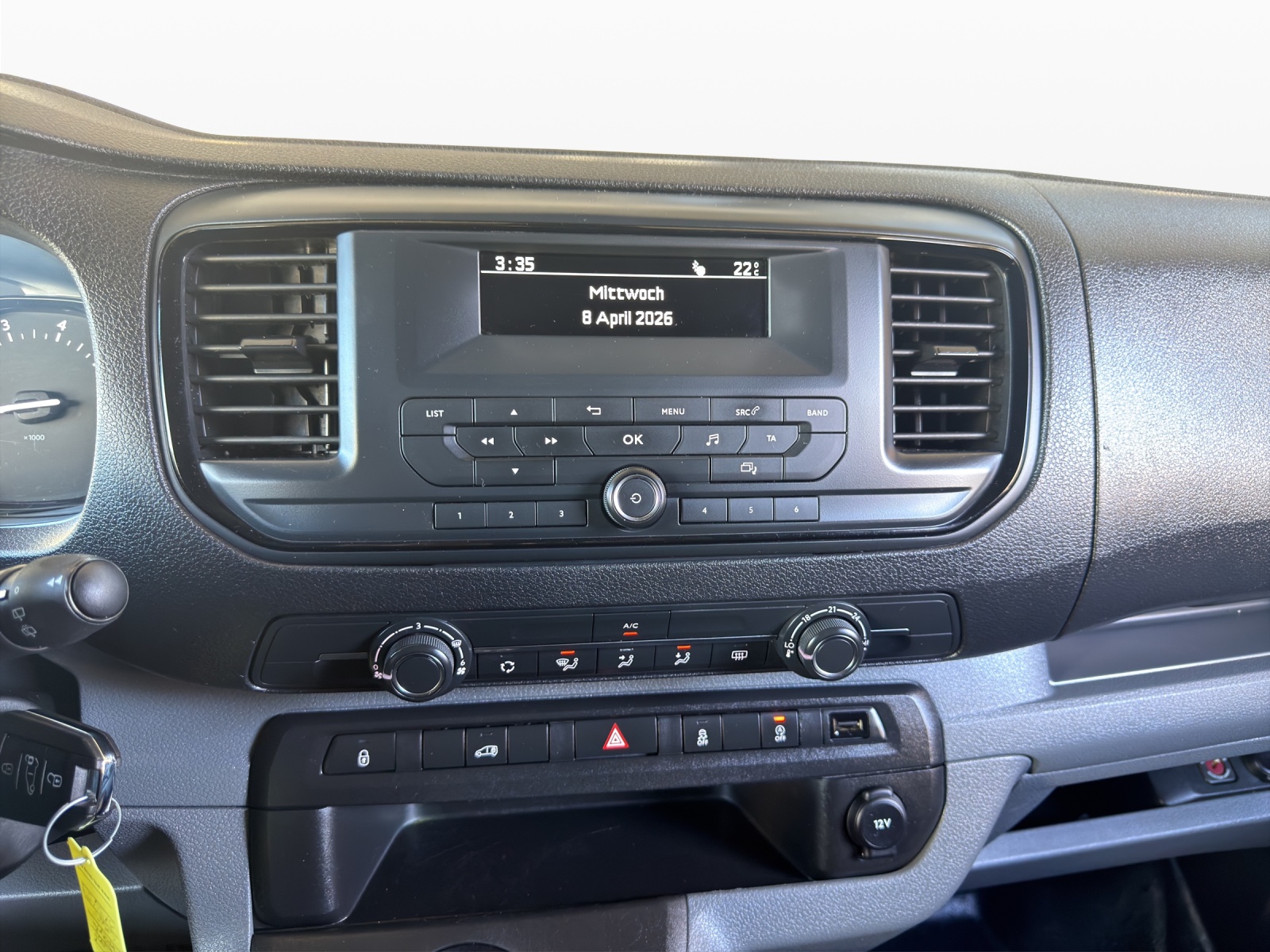PEUGEOT Expert 2.0 BlueHDi 120 S&S Premium Long EAT8-image-12
