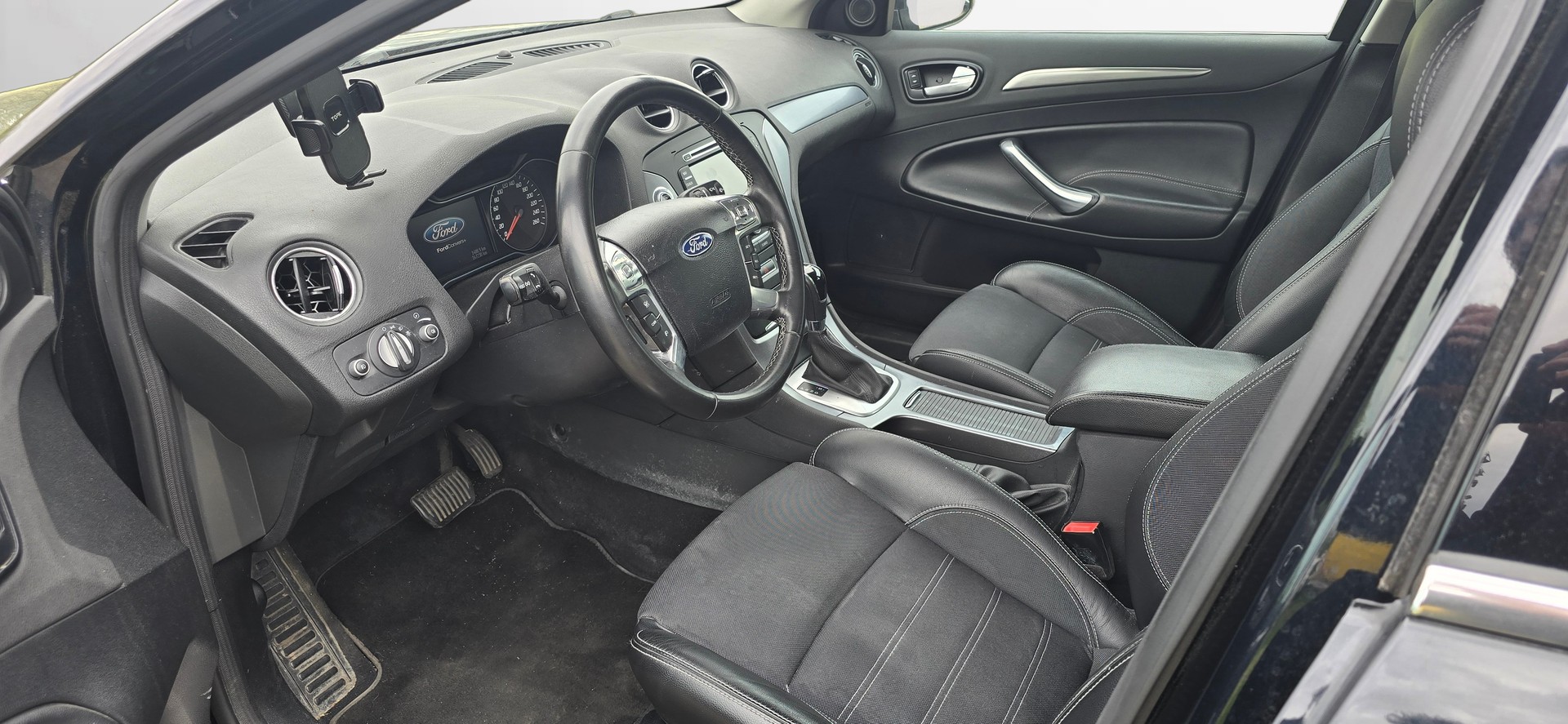 FORD Mondeo 2.0 EcoBoost SCTi Titanium PowerShift-image-8