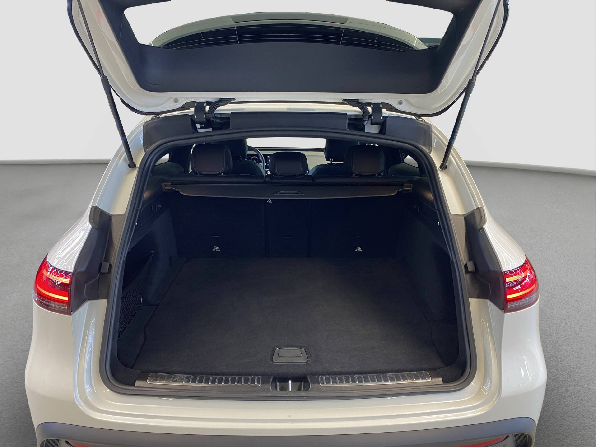 MERCEDES-BENZ EQC 400 AMG Line 4MATIC-image-15