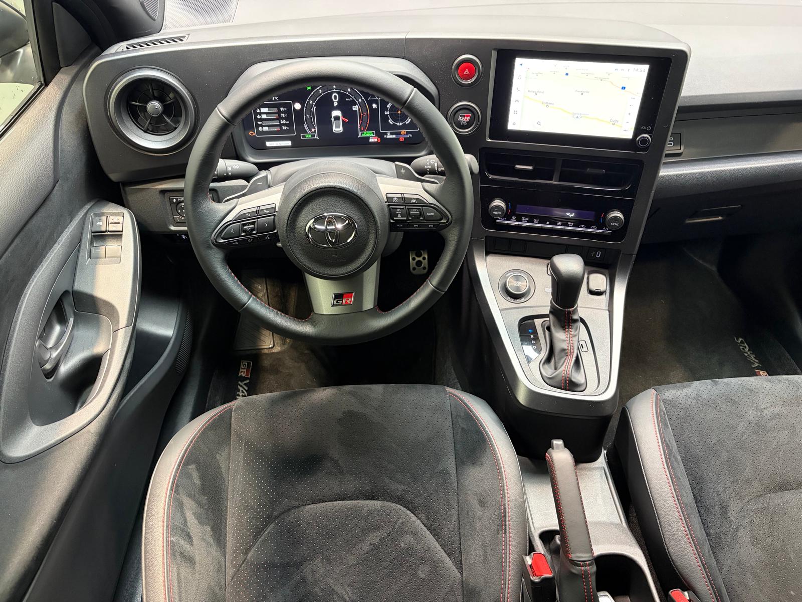 TOYOTA Yaris 1.6 GR Sport A-image-14