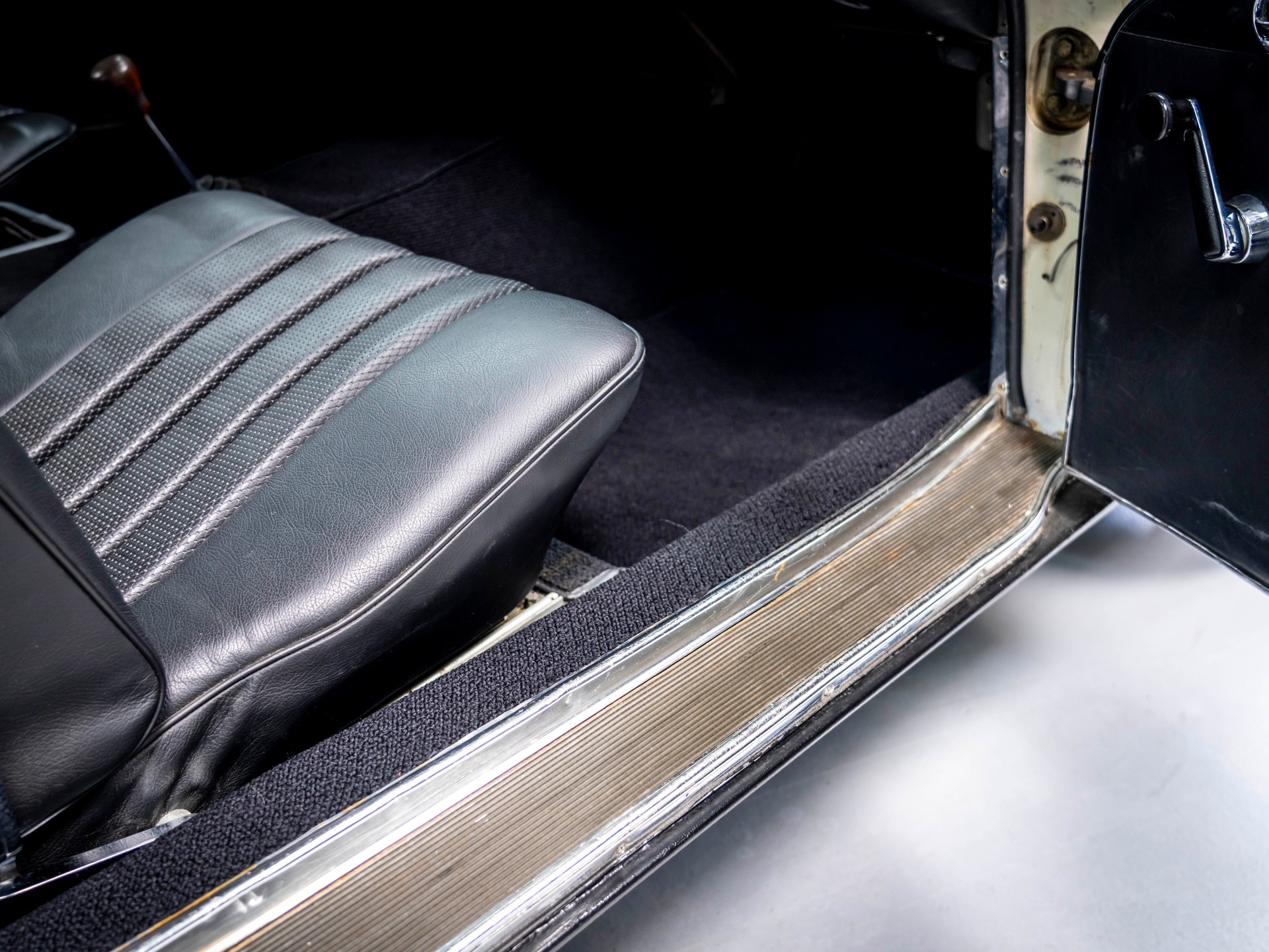 MERCEDES-BENZ SL 250-image-15