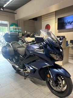 YAMAHA FJR 1300-image-1