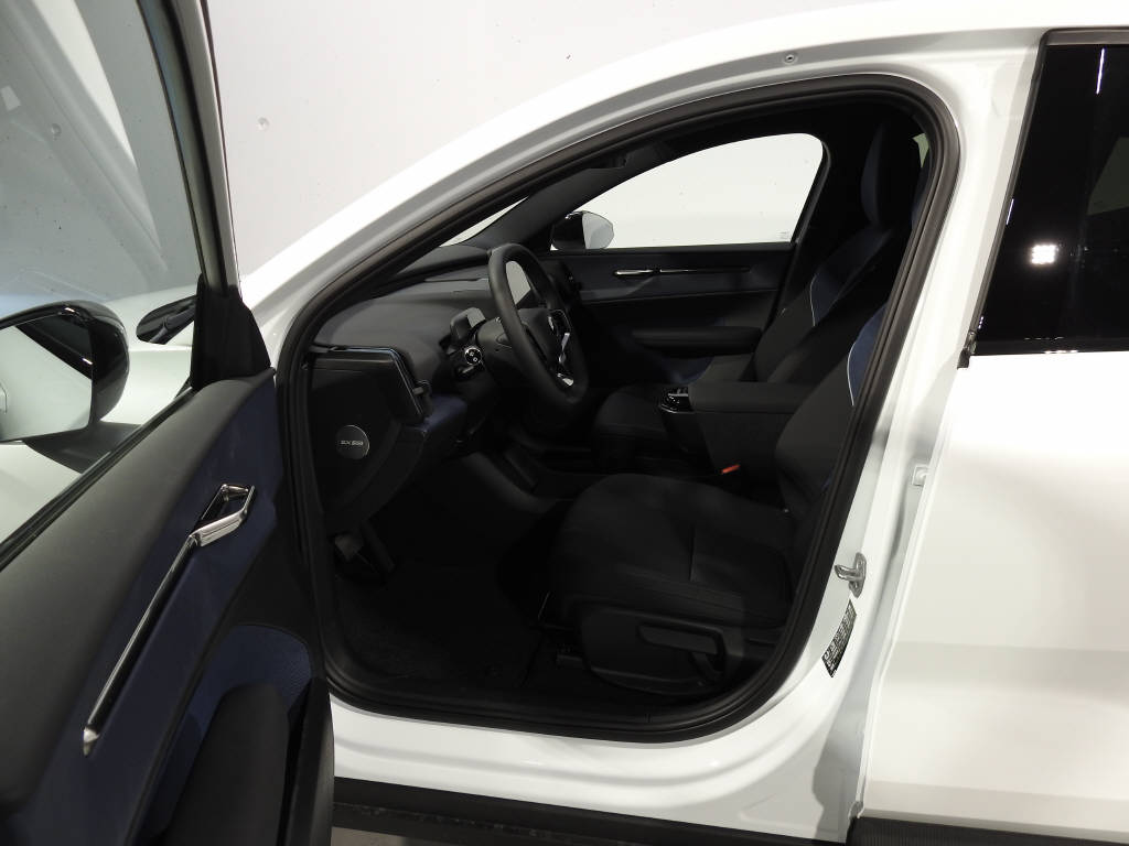 VOLVO EX 30 E60 XCITE-image-9