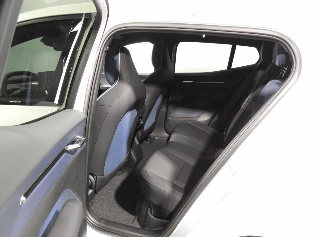 VOLVO EX 30 E60 XCITE-image-12