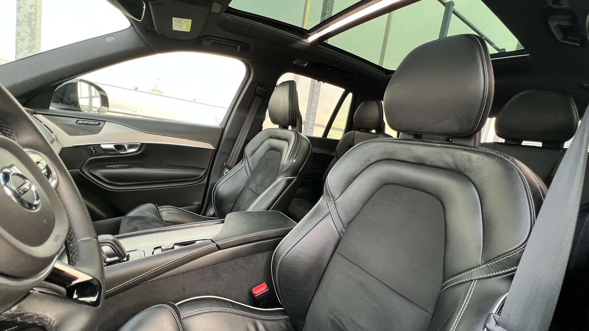 VOLVO XC90 B5 DIESEL MILD HYBRID AWD R-DESIGN GEARTRONIC l 235 PS-image-26
