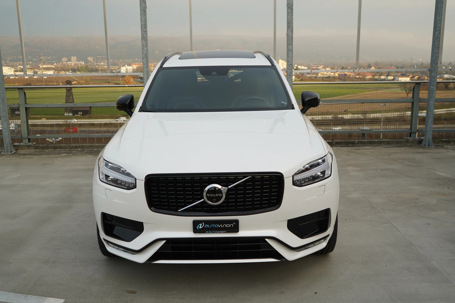 VOLVO XC90 B5 DIESEL MILD HYBRID AWD R-DESIGN GEARTRONIC l 235 PS-image-12