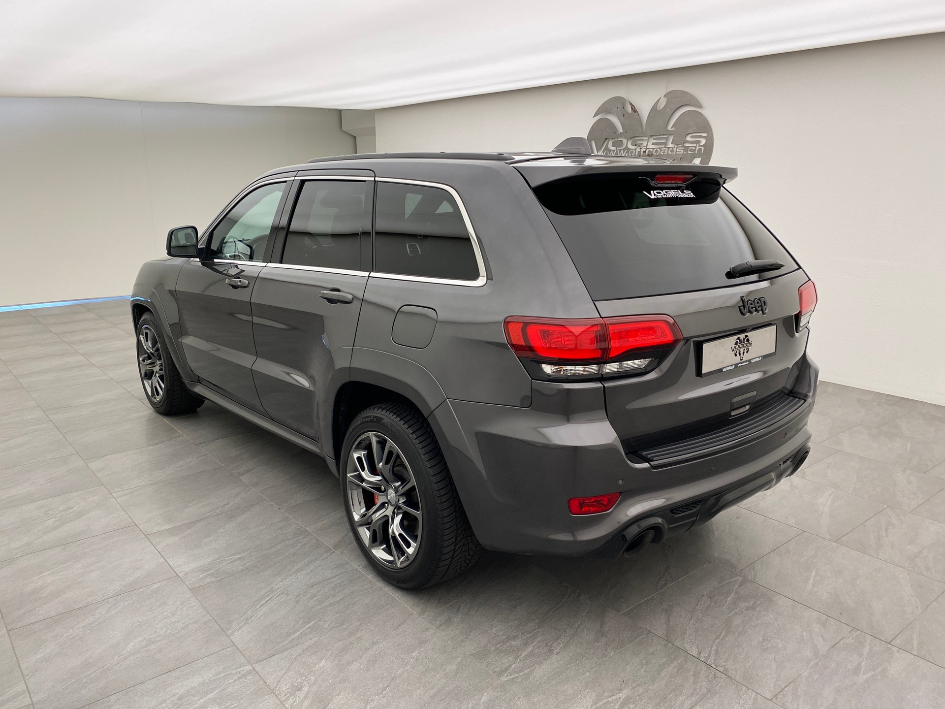 JEEP Grand Cherokee SRT 6.4-image-5