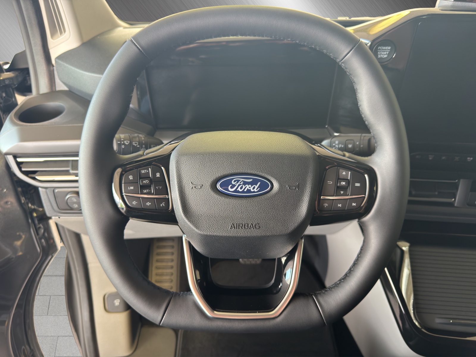 FORD Tourneo Custom Bus 320 L1 2.0 EcoBlue Titanium X 4x4-image-9