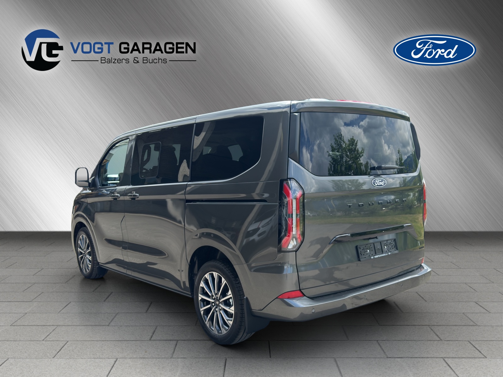 FORD Tourneo Custom Bus 320 L1 2.0 EcoBlue Titanium X 4x4-showroom-element-3