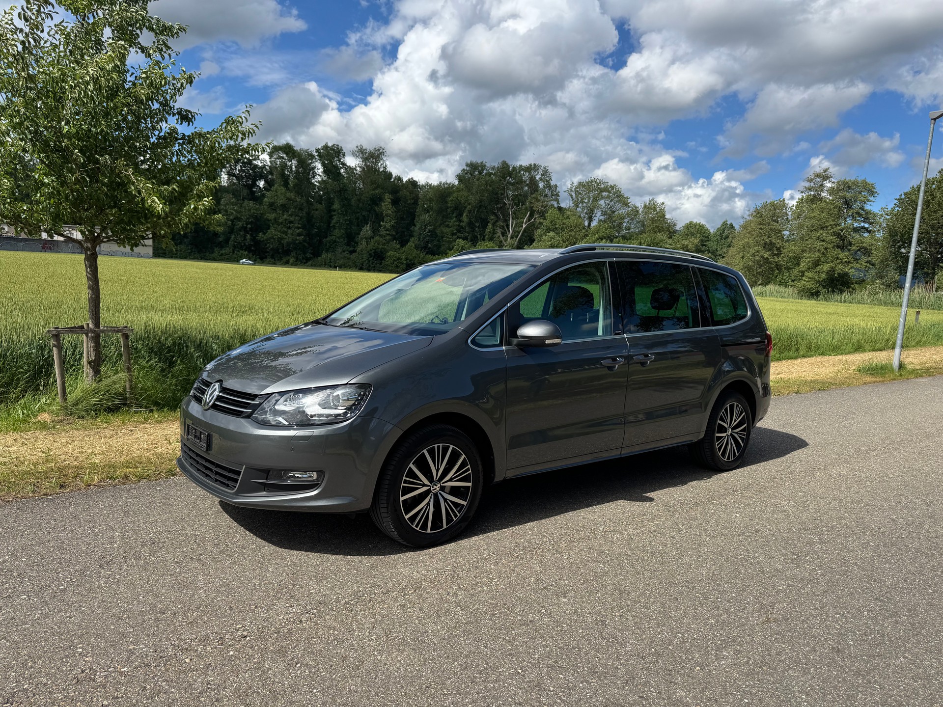 VW Sharan 2.0 TDI BMT Sound 4Motion DSG-image-2