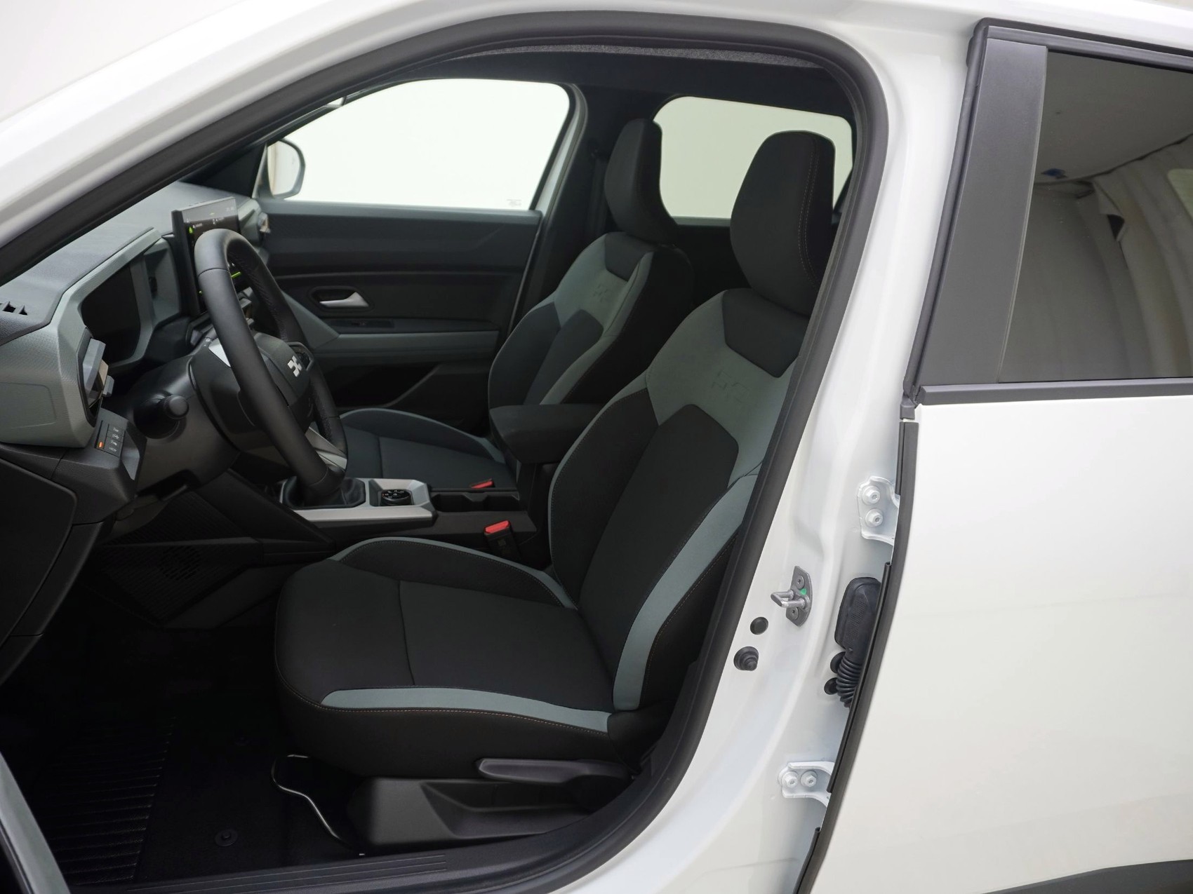 DACIA Duster 1.2 Hybrid-G Extreme 4x4-image-7