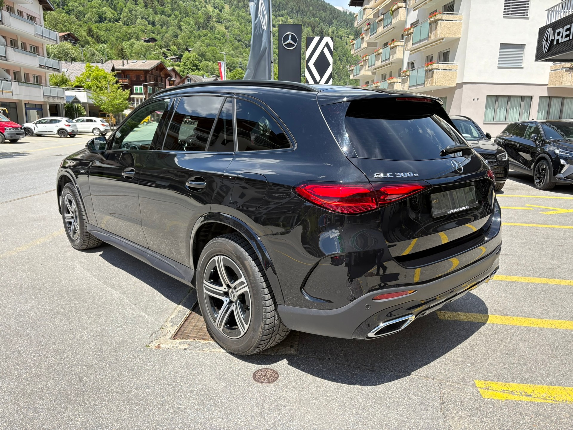 MERCEDES-BENZ GLC 300 e 4M 9G-Tronic-image-6