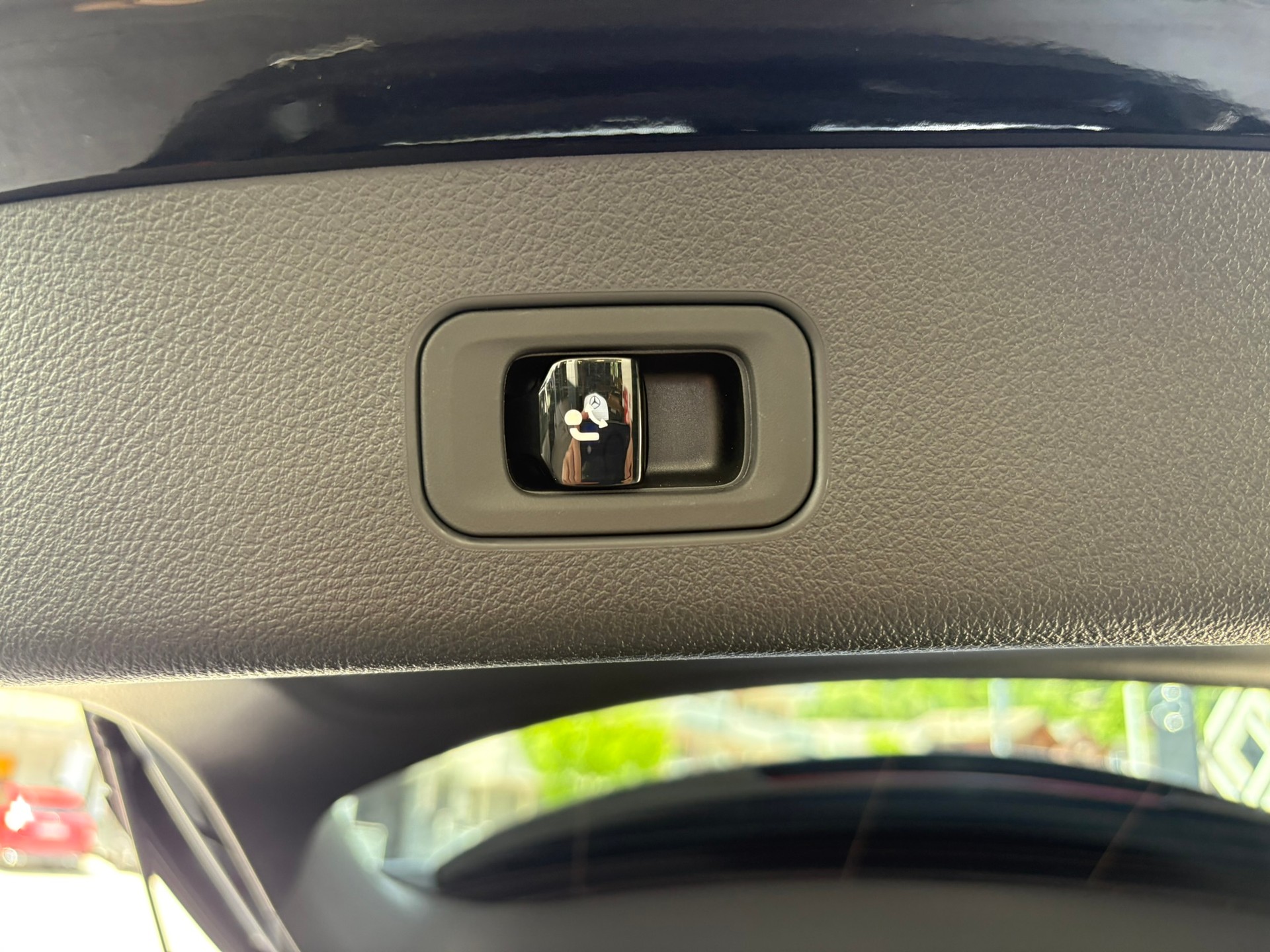 MERCEDES-BENZ GLC 300 e 4M 9G-Tronic-image-16