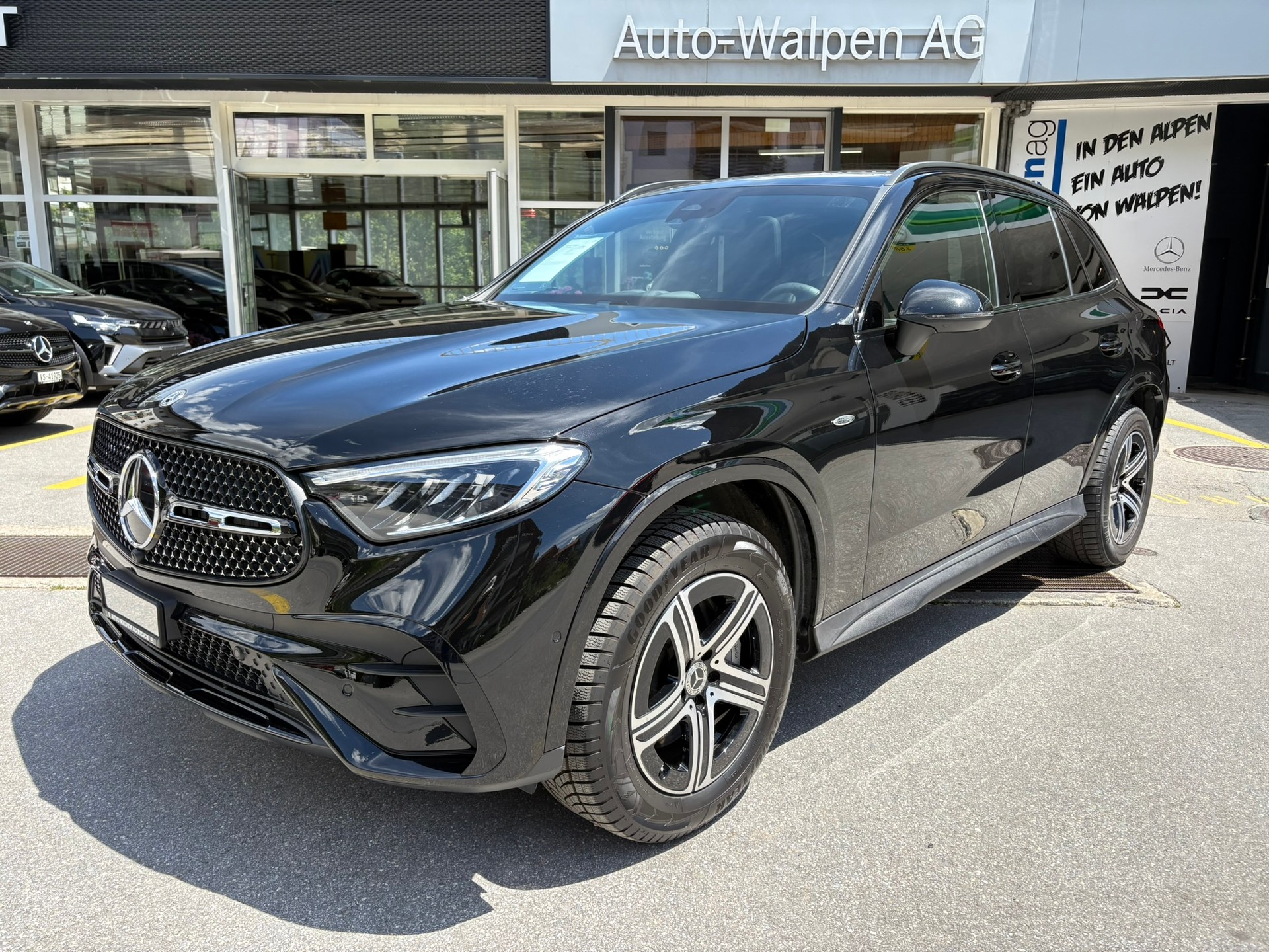 MERCEDES-BENZ GLC 300 e 4M 9G-Tronic