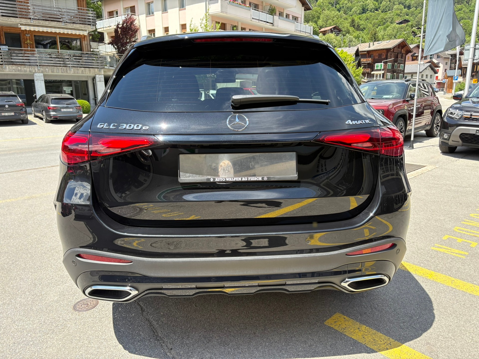 MERCEDES-BENZ GLC 300 e 4M 9G-Tronic-image-5