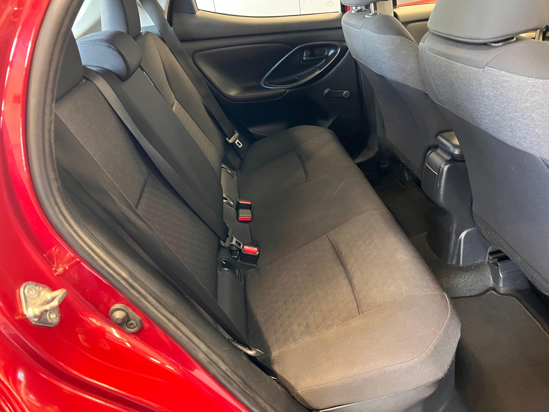 TOYOTA Yaris 1.5 VVT-i HSD Comfort-image-11