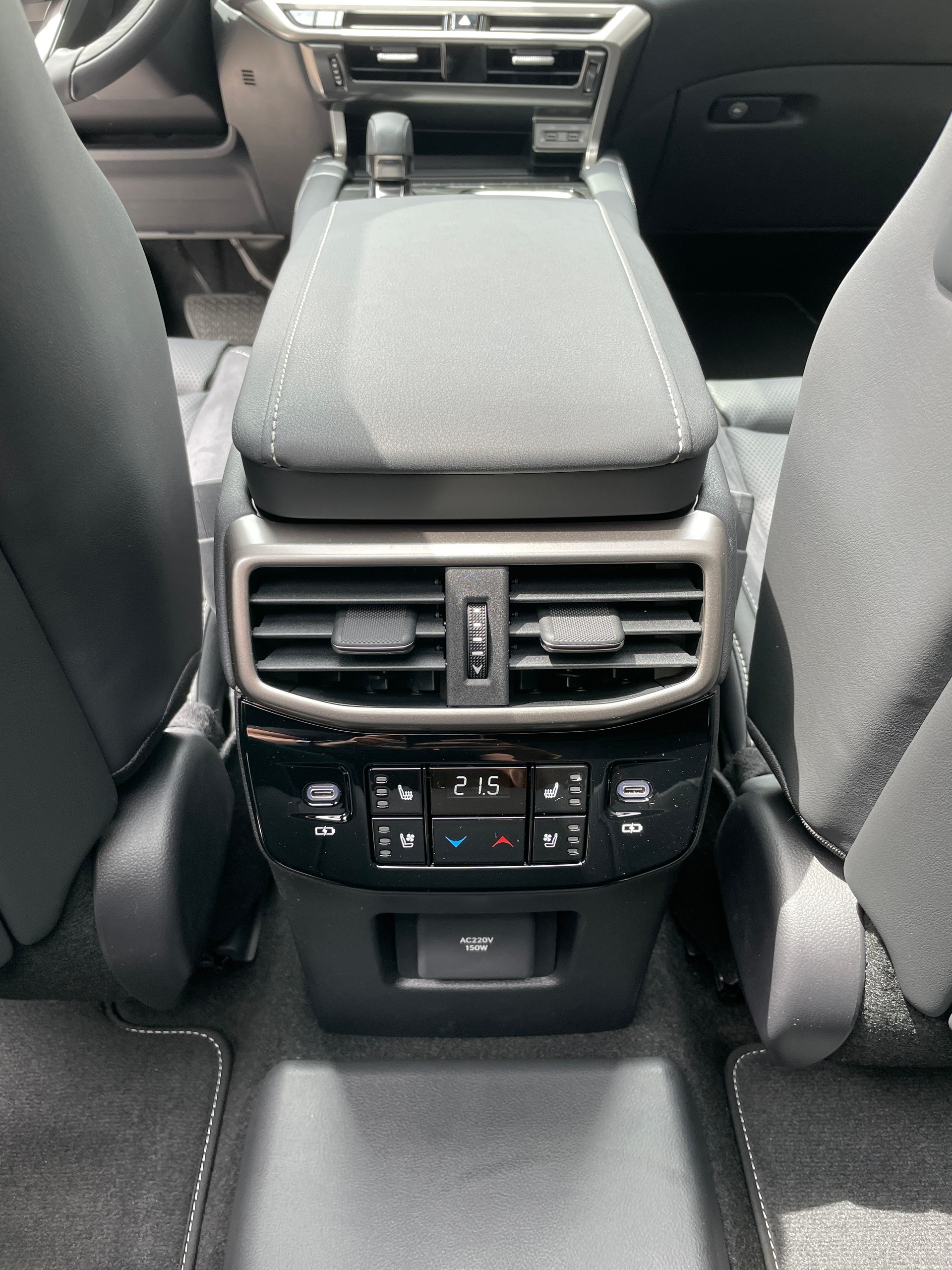 LEXUS RX 450h+ Ecxellence PHEV 4WD-image-14