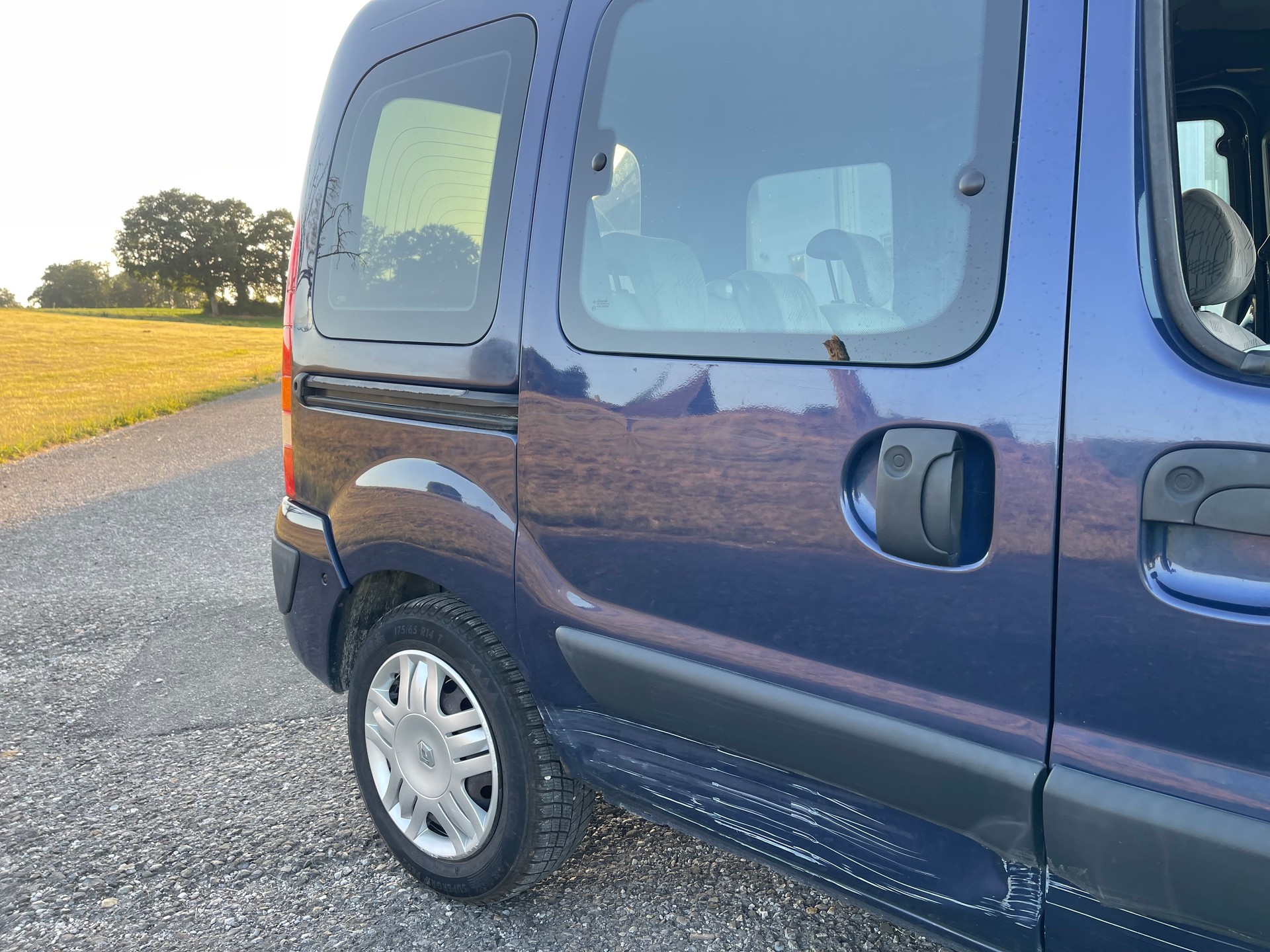 RENAULT Kangoo 1.6 16V Privilège-image-10