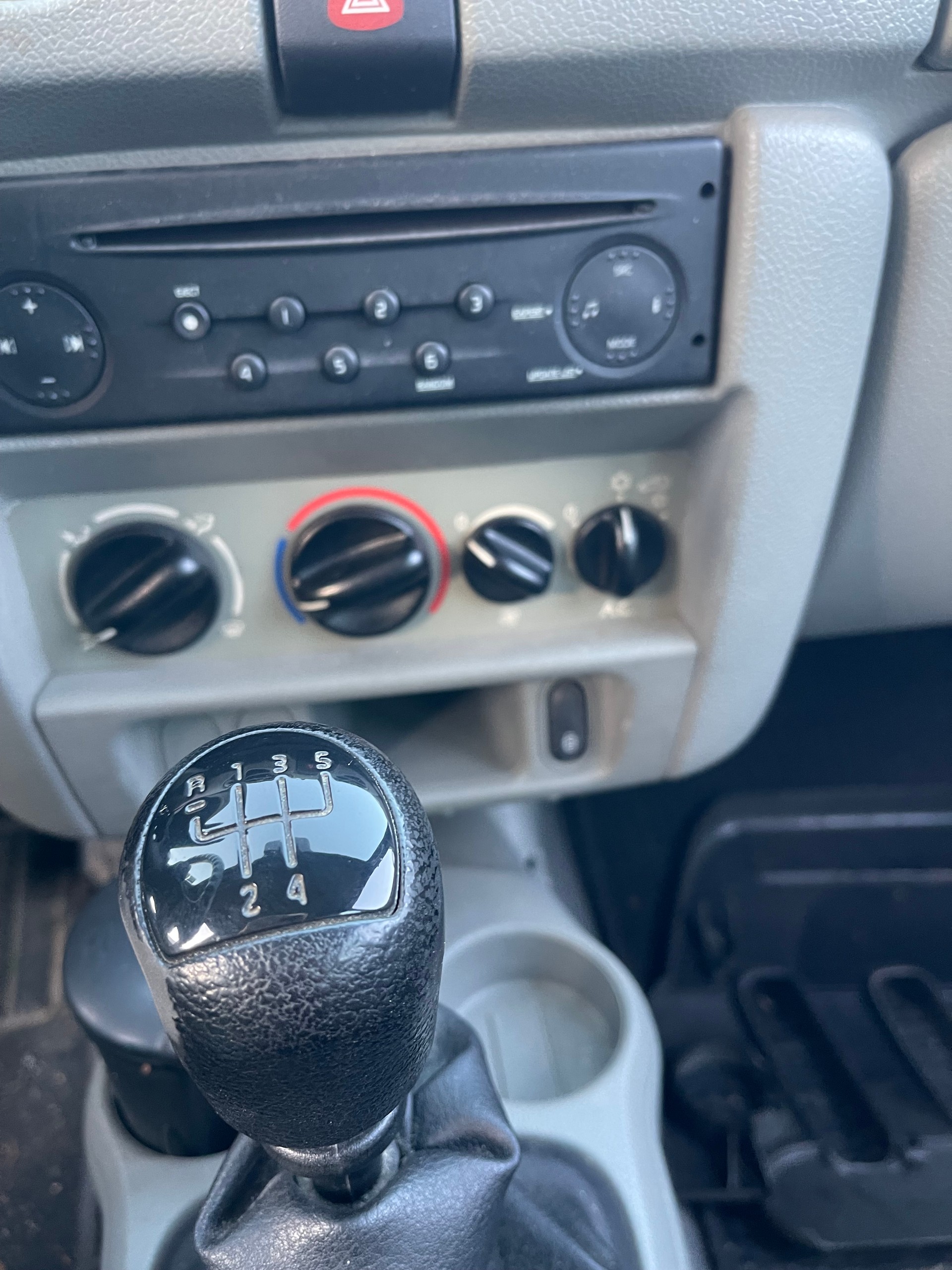 RENAULT Kangoo 1.6 16V Privilège-image-4