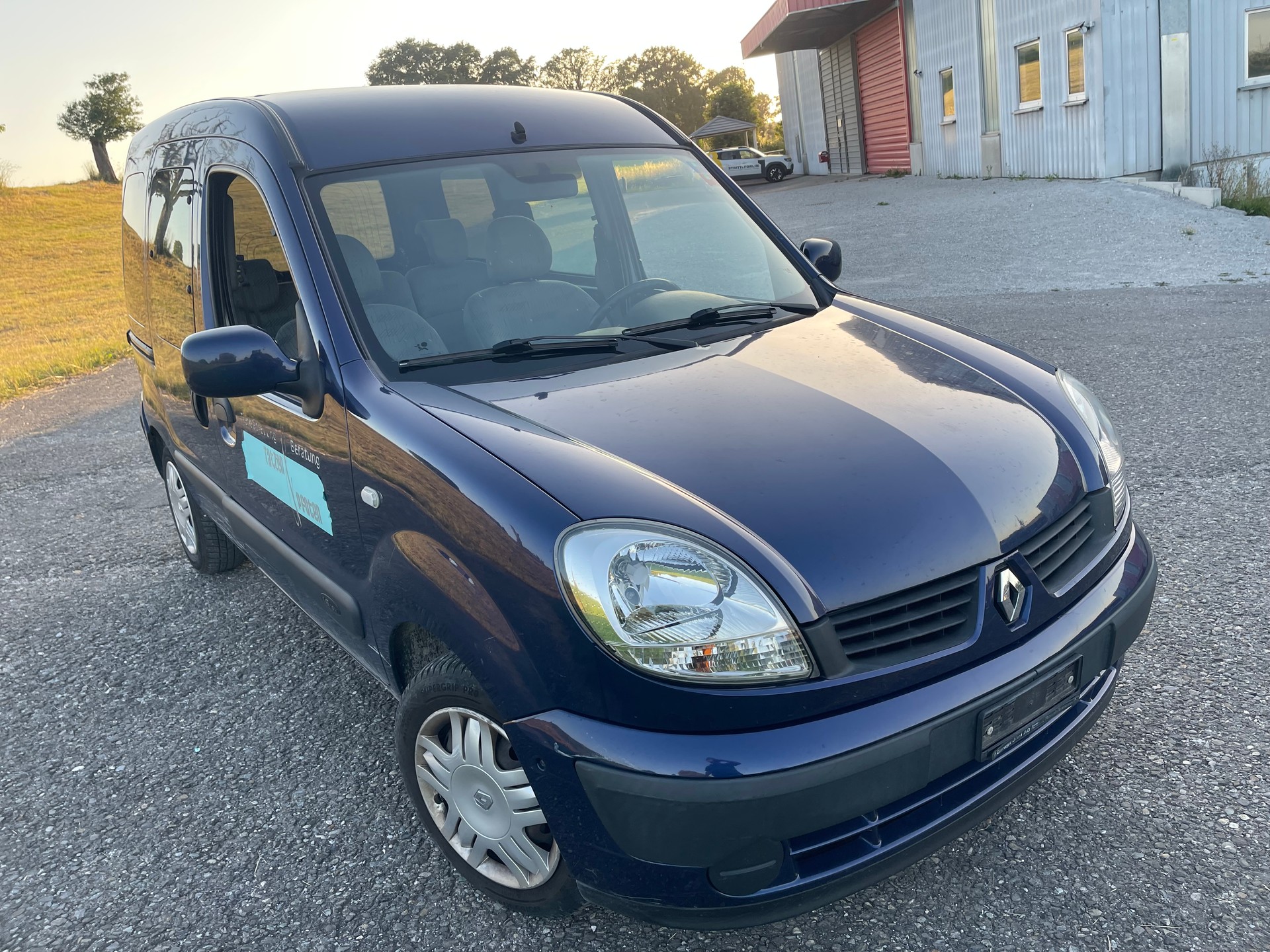 RENAULT Kangoo 1.6 16V Privilège-image-2